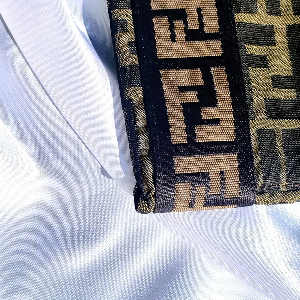 🐝SOLD FENDI ZUCCA MESSENGER CROSSBODY BAG🐝 - Picture 6 of 13